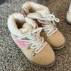 Never worn! Cat and jack girls size 10 fur boots